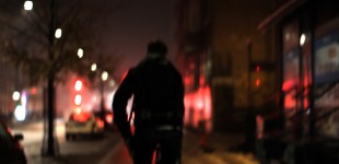 Skraldetogt i ly af tågen